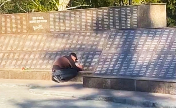 В войну Челябинск не подвел, а с Великой Победой опозорился