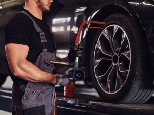 Авито и FIT SERVICE запустили проект по бесплатной установке шин ОБЩЕСТВО