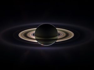 На спутнике Сатурна заподозрили присутствие инопланетной жизни НАУКА