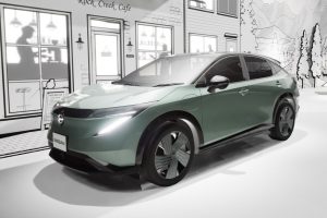 Обновлённый кроссовер Nissan Ariya показался на свежих кадрах АВТО