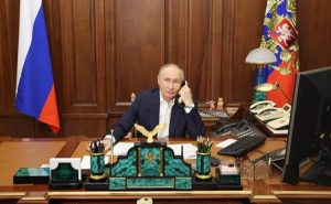 Судьбы мира решаются по телефону: Владимир Путин и Дональд Трамп обсуждают вопрос с «Томагавками» ПОЛИТИКА