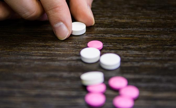 Таблетки поштучно: Наведите сначала порядок с ценами на лекарства, а потом идеям фонтанируйте Таблетки поштучно: Наведите сначала порядок с ценами на лекарства, а потом идеям фонтанируйте